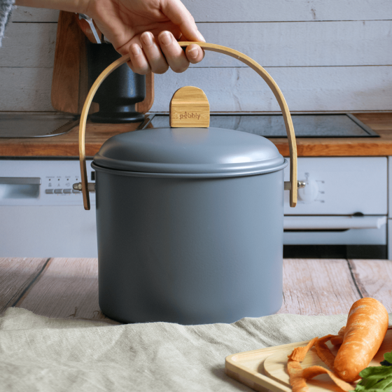 Indoor Steel Compost Bucket with Odor Filter - 3.5 L