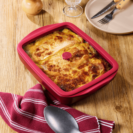 Rectangular Glass Baking Dish with Lid - 1.6 Liters - 2 Colors Rectangular Glass Baking Dish with Lid - 1.6 Liters - 2 Colors