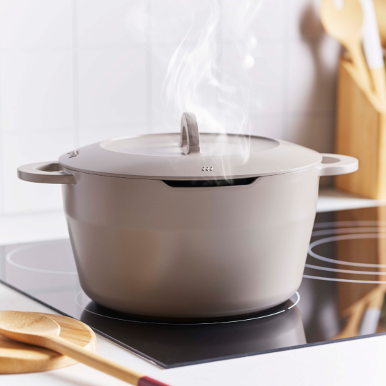 Cocotte multifonction en fonte d'aluminium recyclé 4,5L
